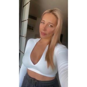 Meet your Posher, Zoe